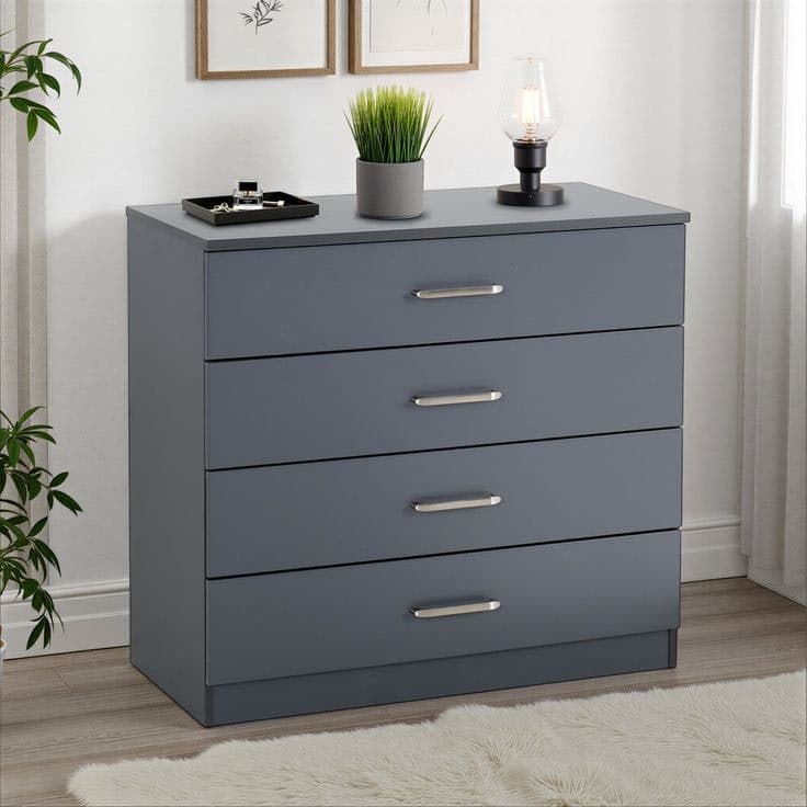 Royal Sumrah 4 Drawer Chest of Drawers