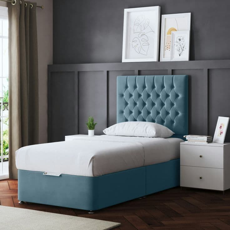 Seraphine Chesterfield 2-Drawer Divan Bed Set with Headboard